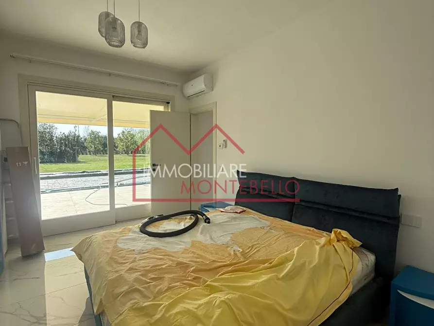 Immagine 26 di Villa in vendita  a Pietrasanta