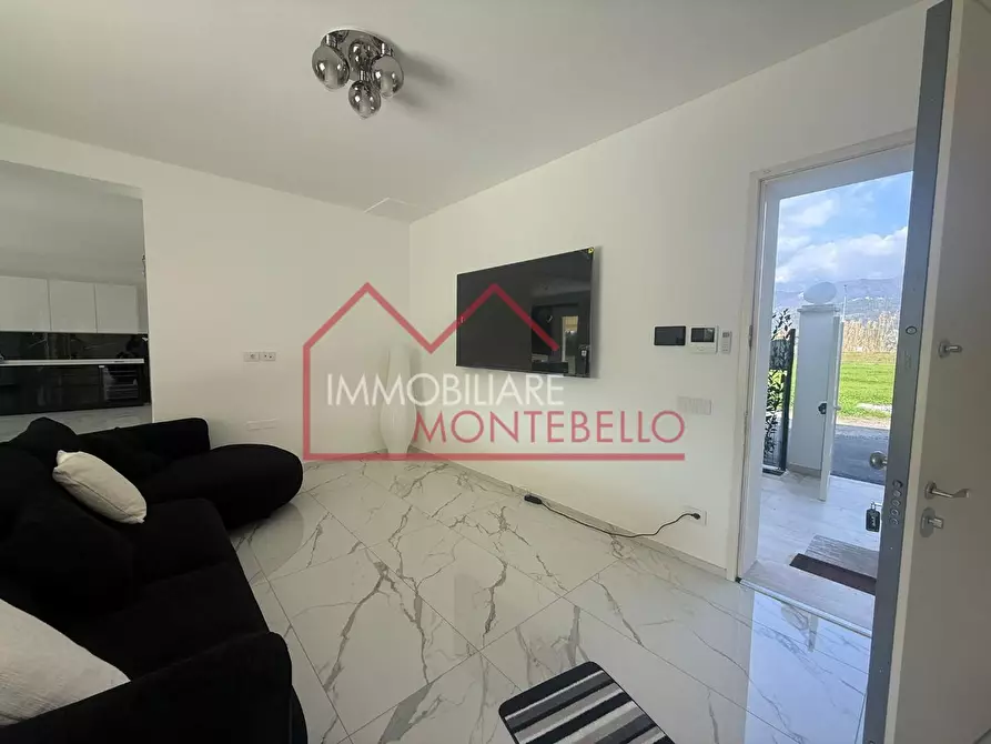 Immagine 31 di Villa in vendita  a Pietrasanta