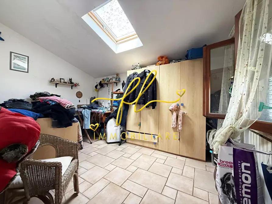 Immagine 18 di Porzione di casa in vendita  a Castellina Marittima