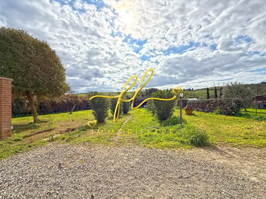 Immagine 2 di Porzione di casa in vendita  a Castellina Marittima