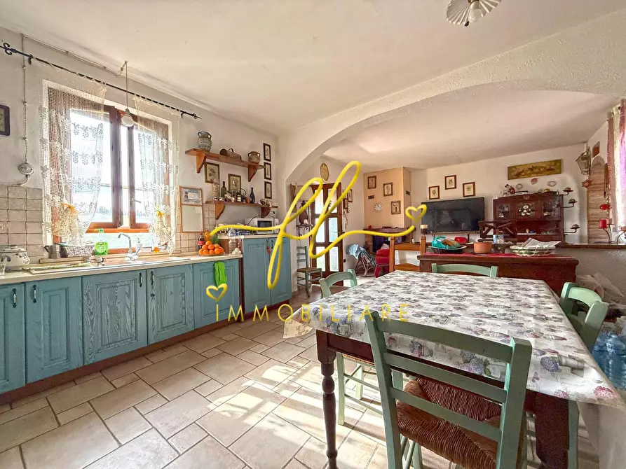 Immagine 12 di Porzione di casa in vendita  a Castellina Marittima