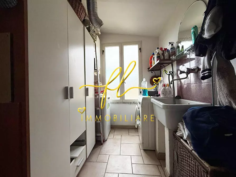 Immagine 21 di Porzione di casa in vendita  a Castellina Marittima