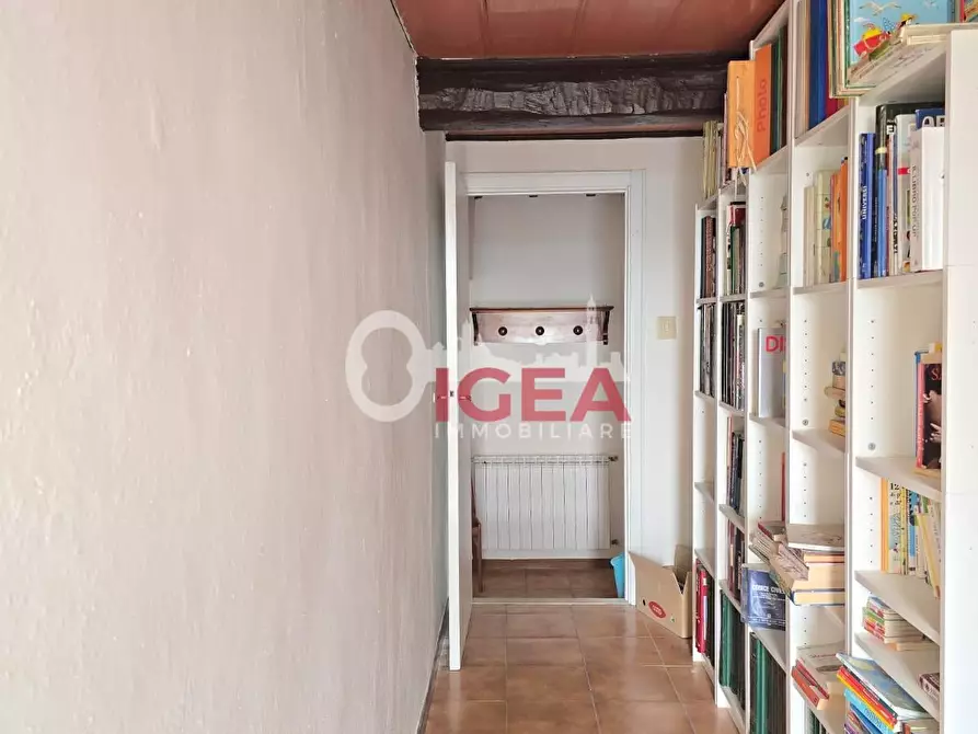 Immagine 21 di Appartamento in vendita  a Siena