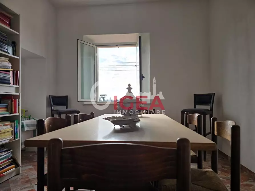 Immagine 16 di Appartamento in vendita  a Siena