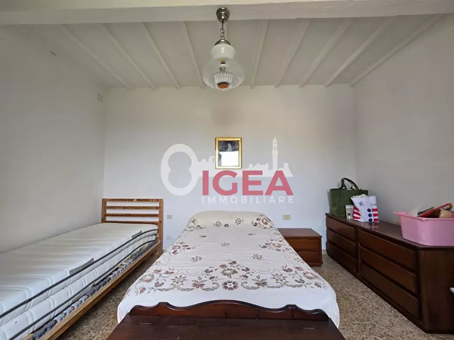 Immagine 19 di Appartamento in vendita  a Siena