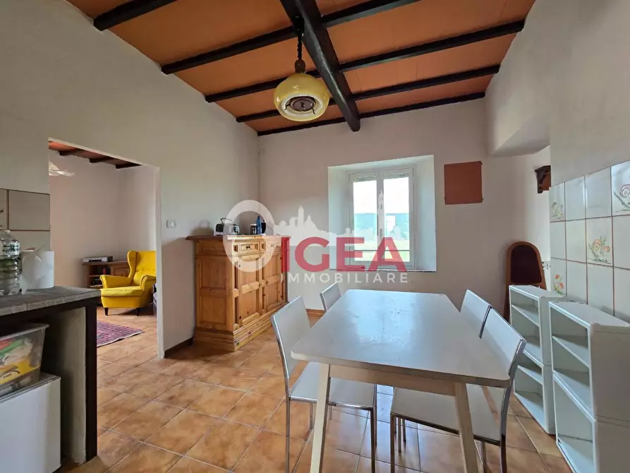 Immagine 12 di Appartamento in vendita  a Siena