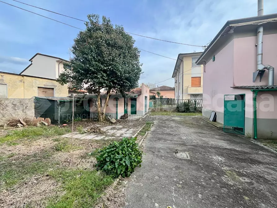 Immagine 4 di Appartamento in vendita  a Vecchiano