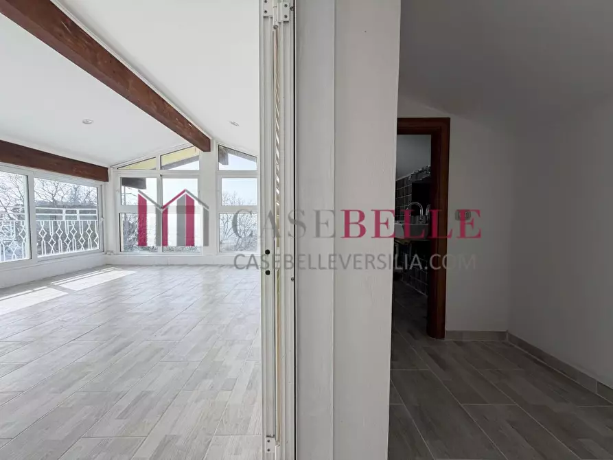 Immagine 85 di Villa in vendita  a Massarosa