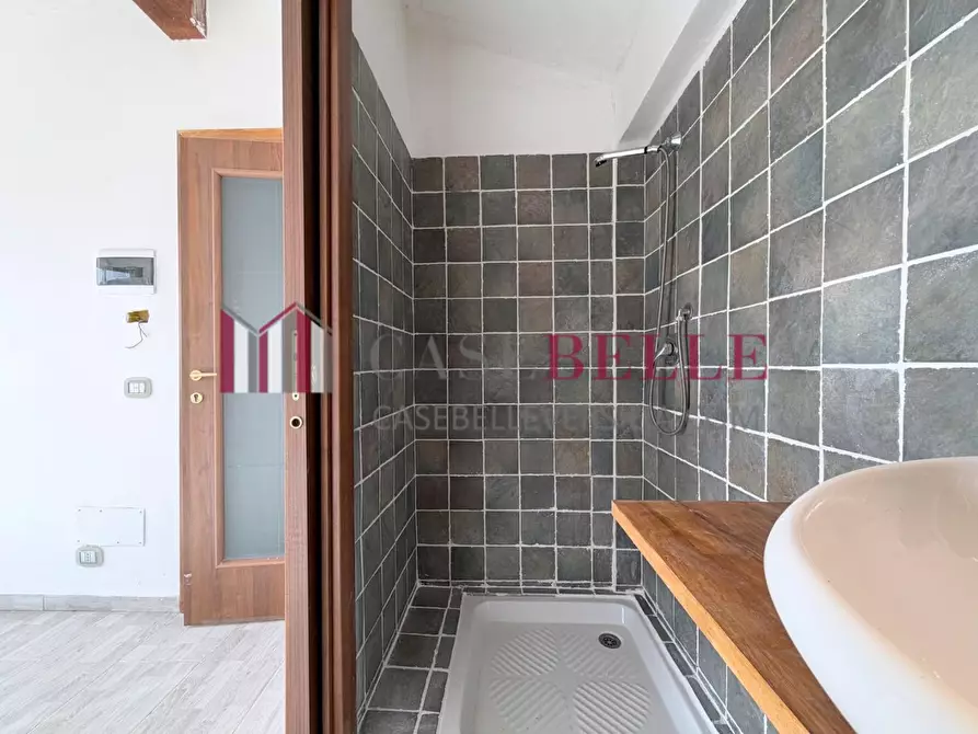 Immagine 49 di Villa in vendita  a Massarosa
