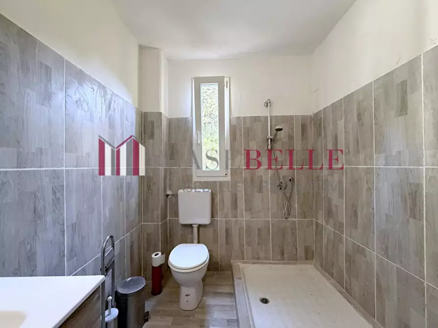 Immagine 36 di Villa in vendita  a Massarosa