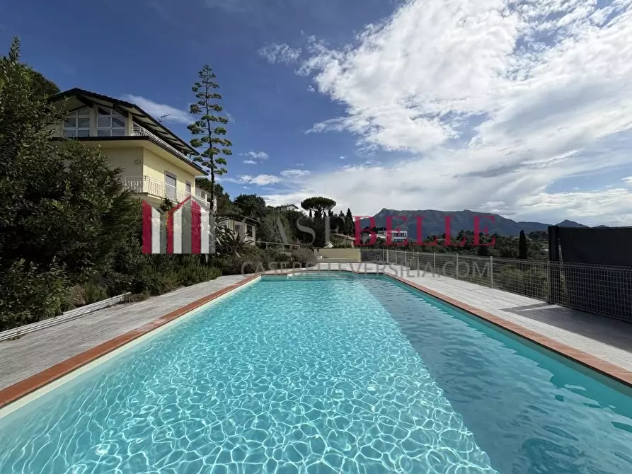Immagine 108 di Villa in vendita  a Massarosa