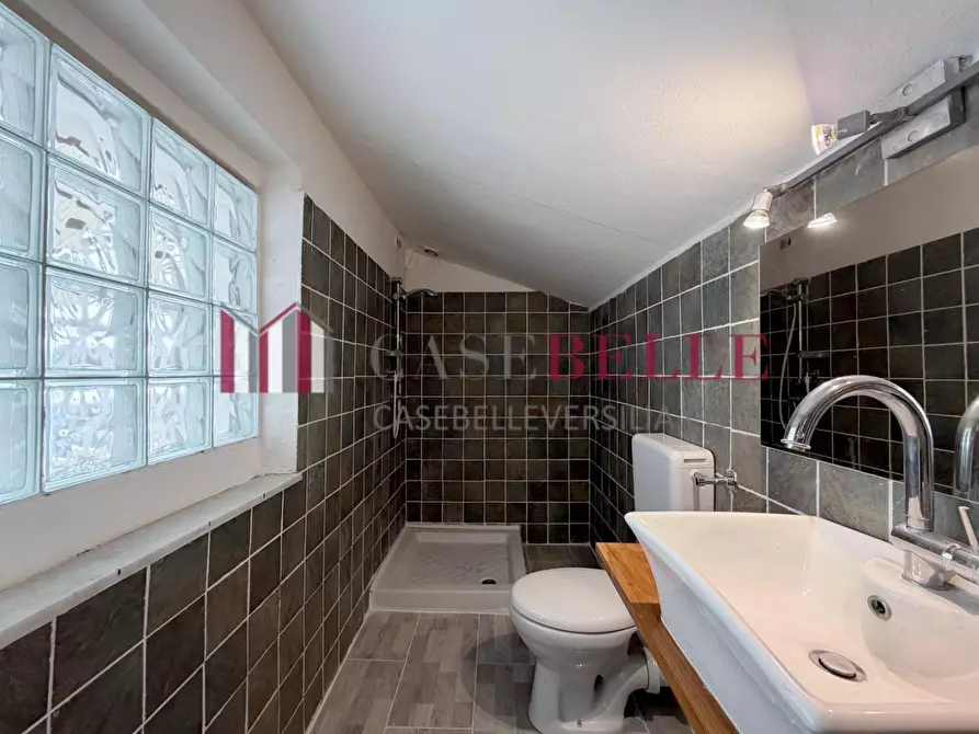 Immagine 86 di Villa in vendita  a Massarosa