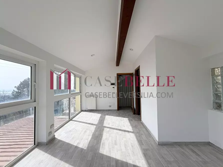 Immagine 45 di Villa in vendita  a Massarosa