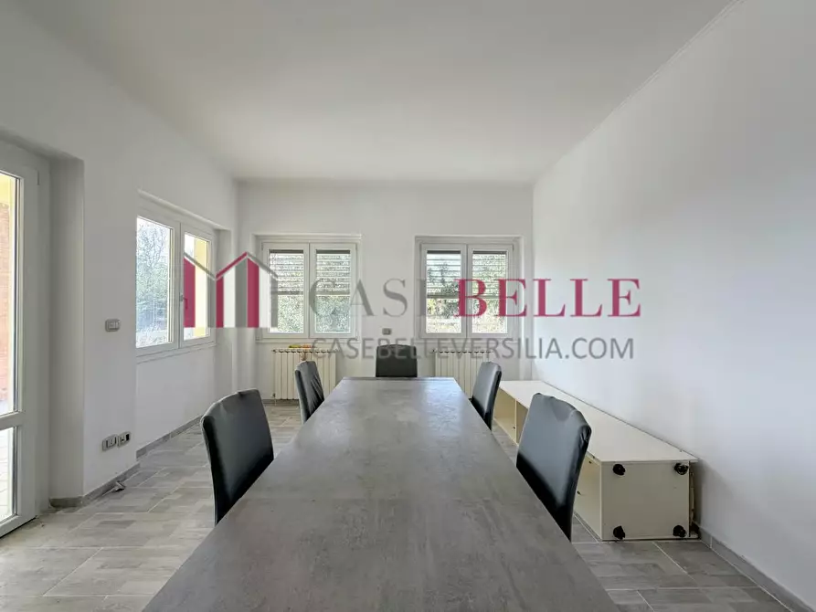 Immagine 17 di Villa in vendita  a Massarosa