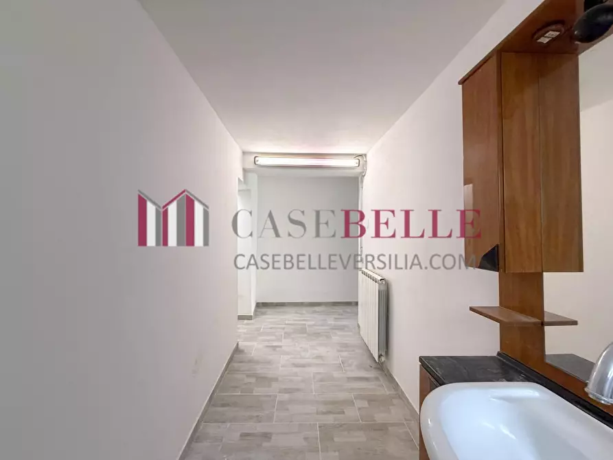 Immagine 96 di Villa in vendita  a Massarosa