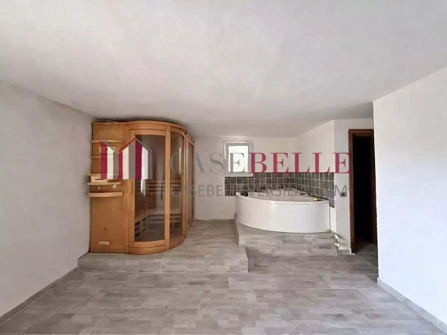 Immagine 100 di Villa in vendita  a Massarosa