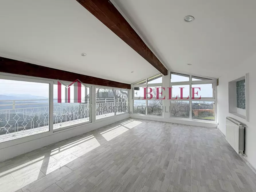 Immagine 79 di Villa in vendita  a Massarosa