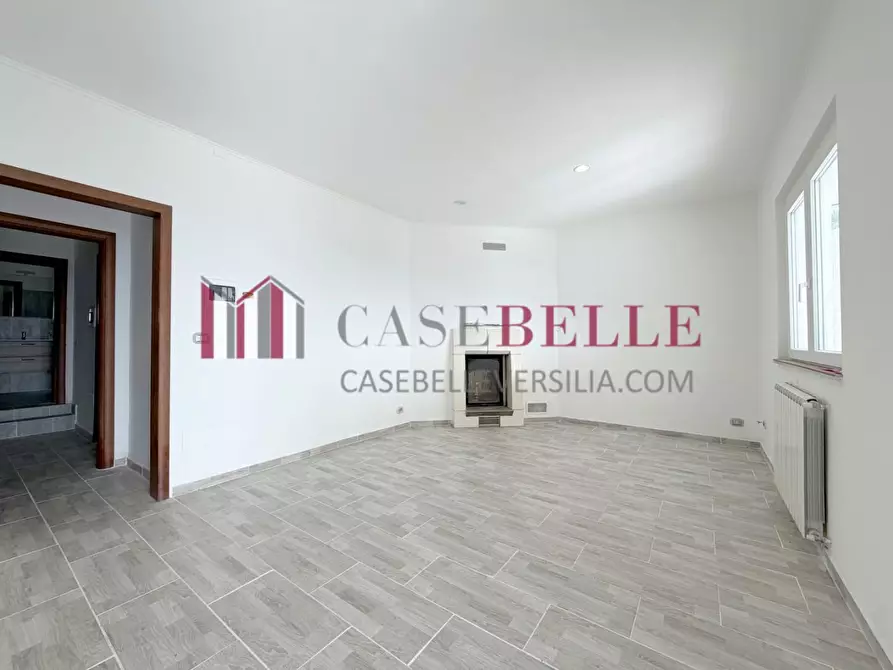 Immagine 9 di Villa in vendita  a Massarosa