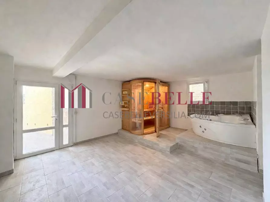 Immagine 99 di Villa in vendita  a Massarosa