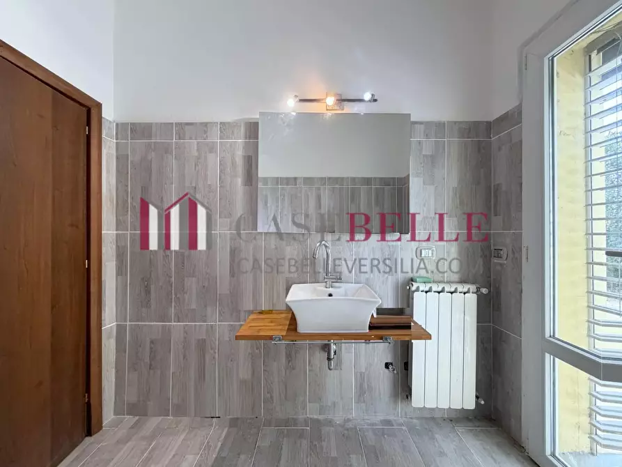 Immagine 24 di Villa in vendita  a Massarosa
