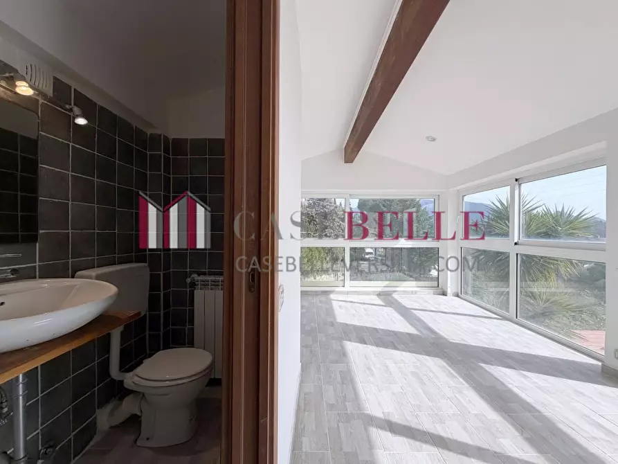 Immagine 46 di Villa in vendita  a Massarosa