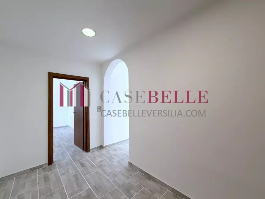 Immagine 3 di Villa in vendita  a Massarosa