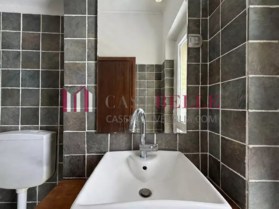 Immagine 58 di Villa in vendita  a Massarosa