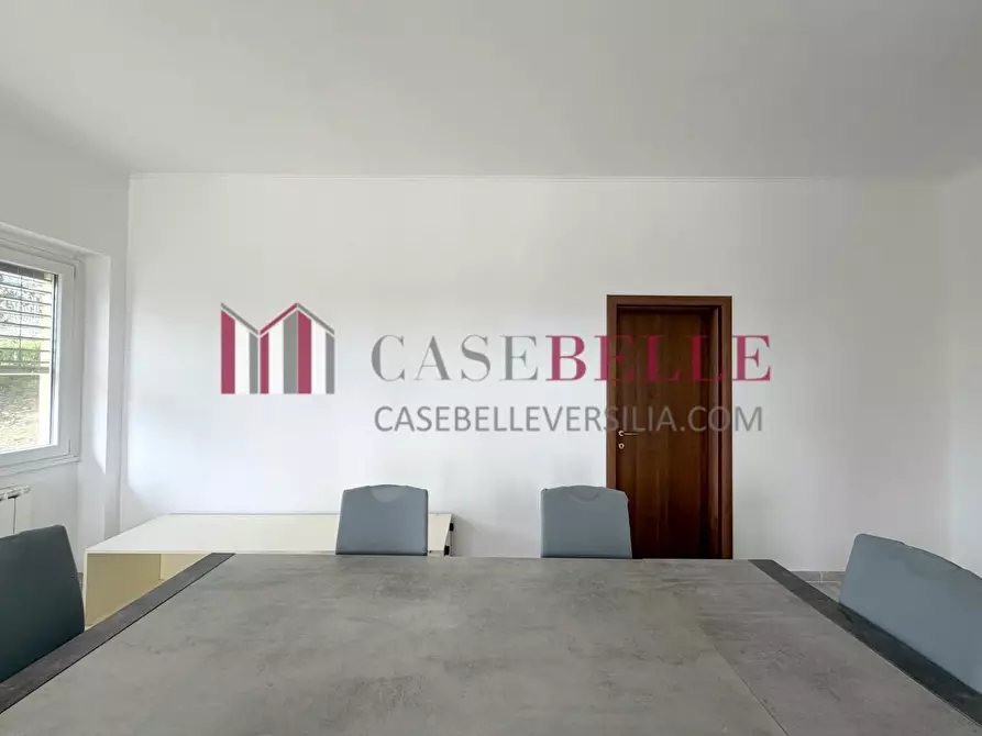 Immagine 18 di Villa in vendita  a Massarosa