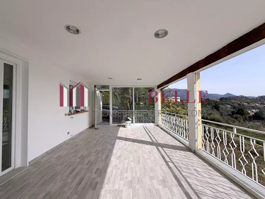 Immagine 91 di Villa in vendita  a Massarosa