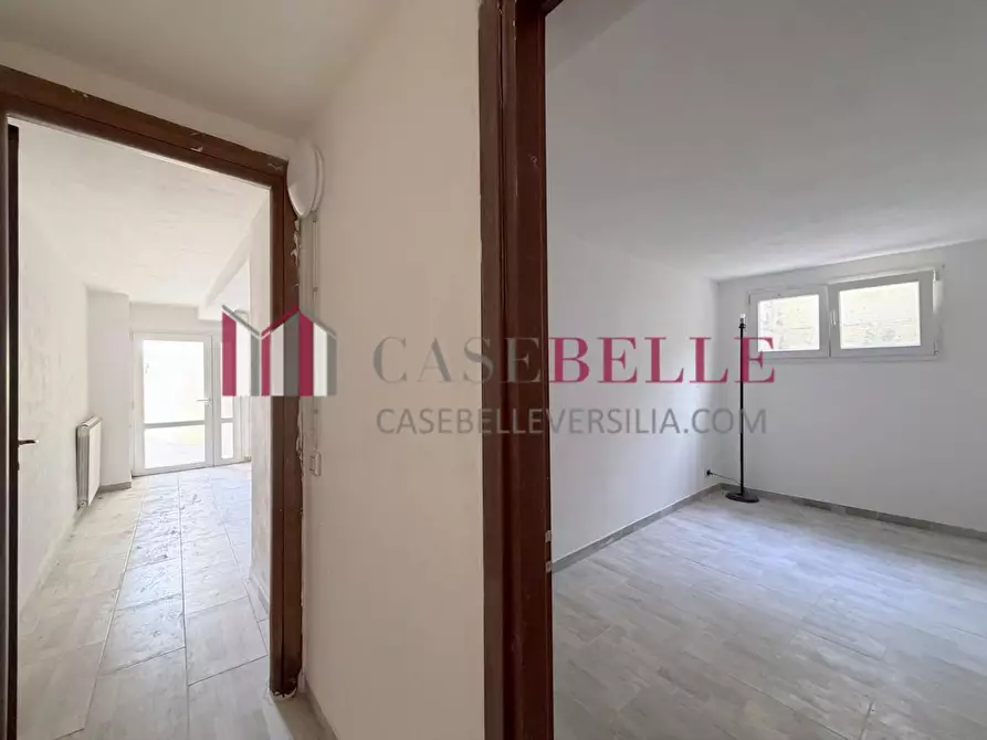 Immagine 97 di Villa in vendita  a Massarosa