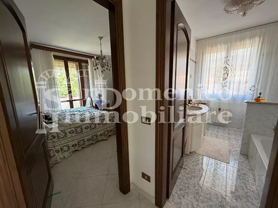 Immagine 27 di Villa in vendita  a Cascina