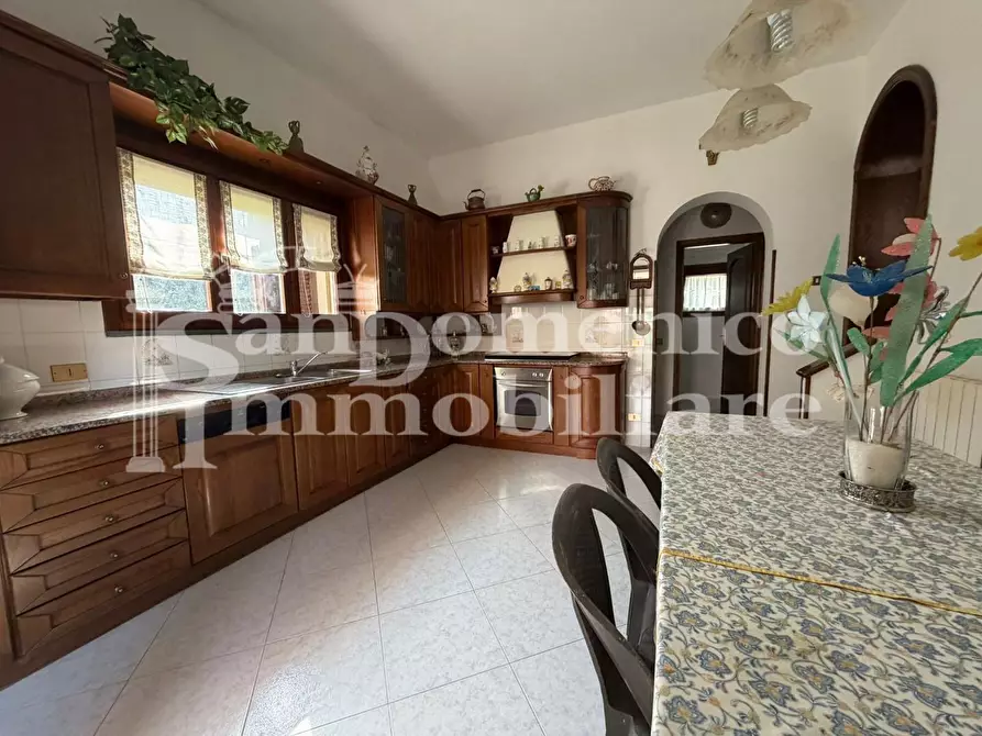 Immagine 7 di Villa in vendita  a Cascina