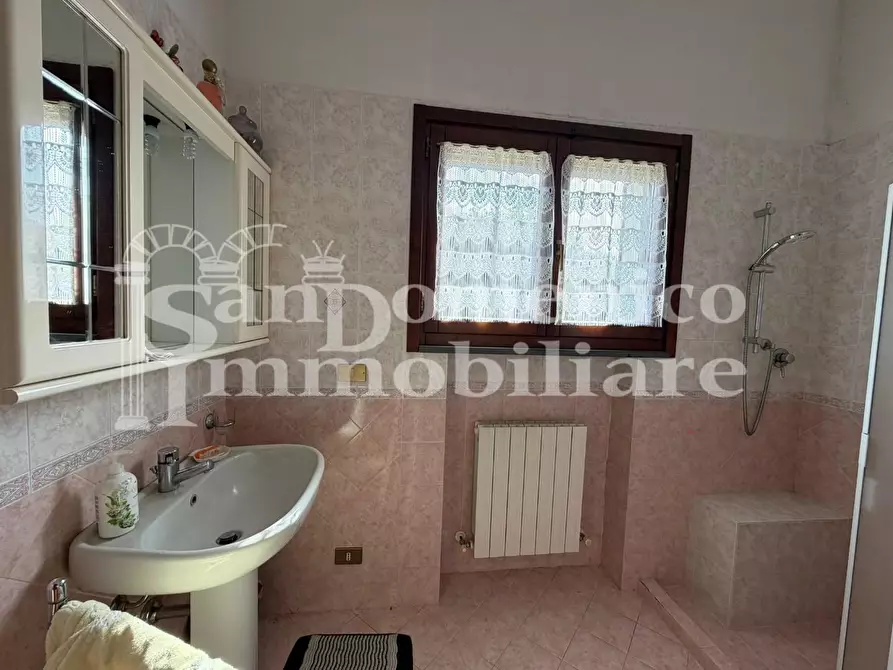 Immagine 10 di Villa in vendita  a Cascina