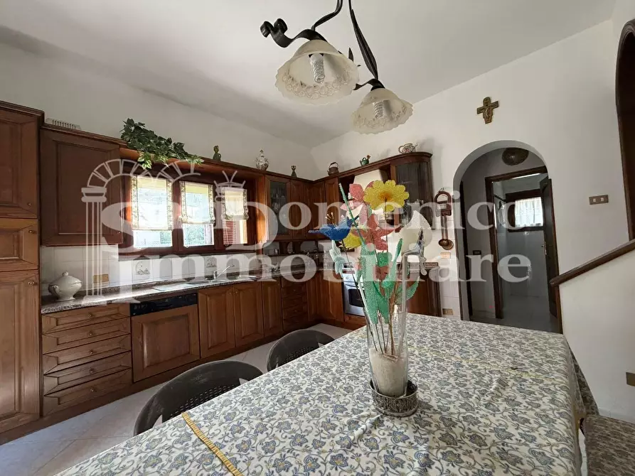 Immagine 8 di Villa in vendita  a Cascina