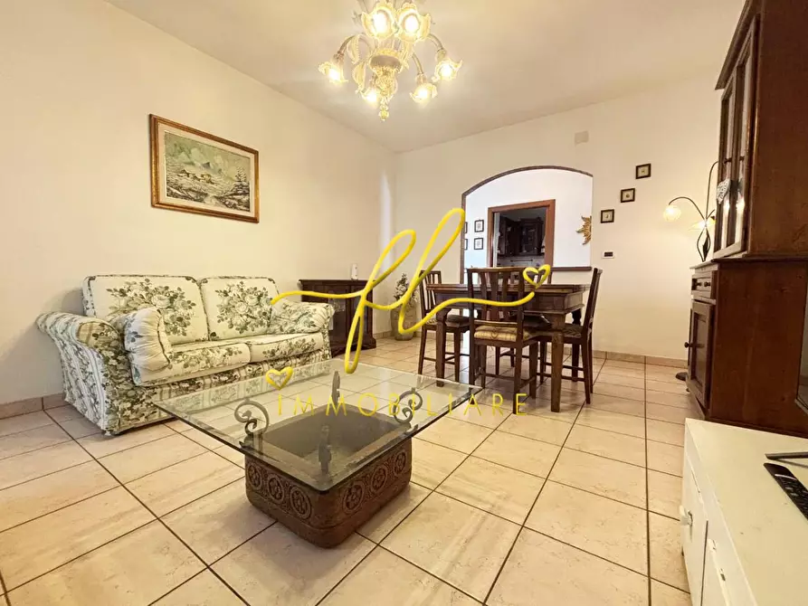 Immagine 1 di Appartamento in vendita  a Cecina