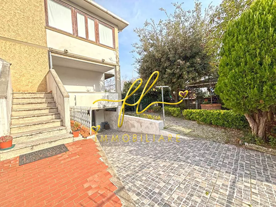 Immagine 24 di Appartamento in vendita  a Cecina