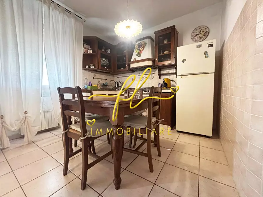 Immagine 4 di Appartamento in vendita  a Cecina