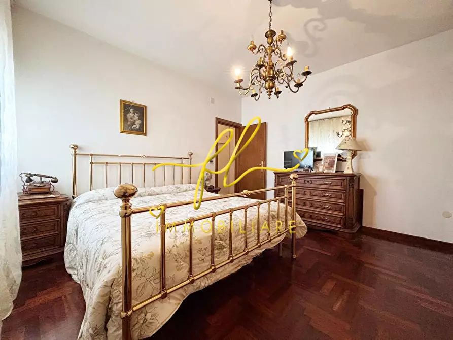 Immagine 11 di Appartamento in vendita  a Cecina