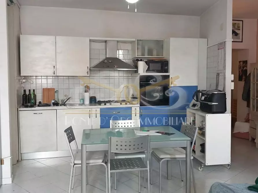 Immagine 2 di Appartamento in vendita  a Vecchiano