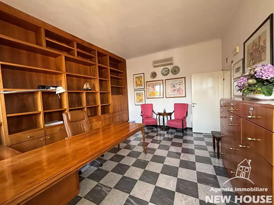 Immagine 2 di Appartamento in vendita  a Pisa