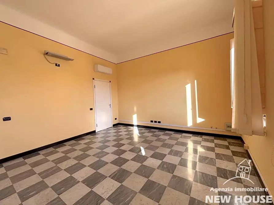 Immagine 23 di Appartamento in vendita  a Pisa