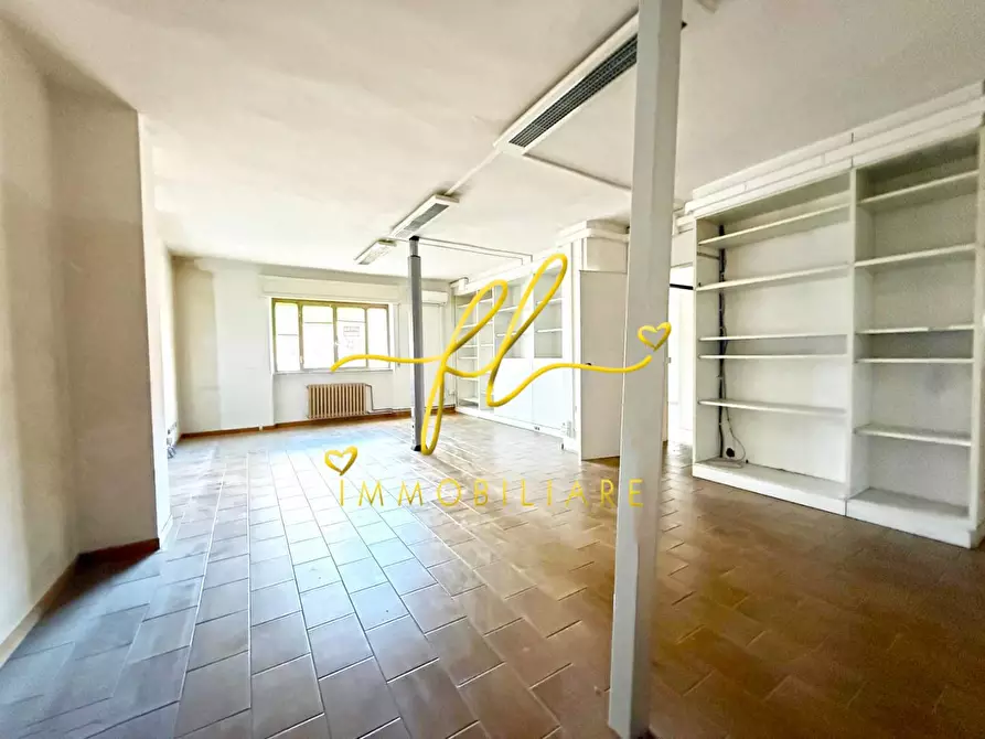 Immagine 6 di Ufficio in affitto  a Cecina