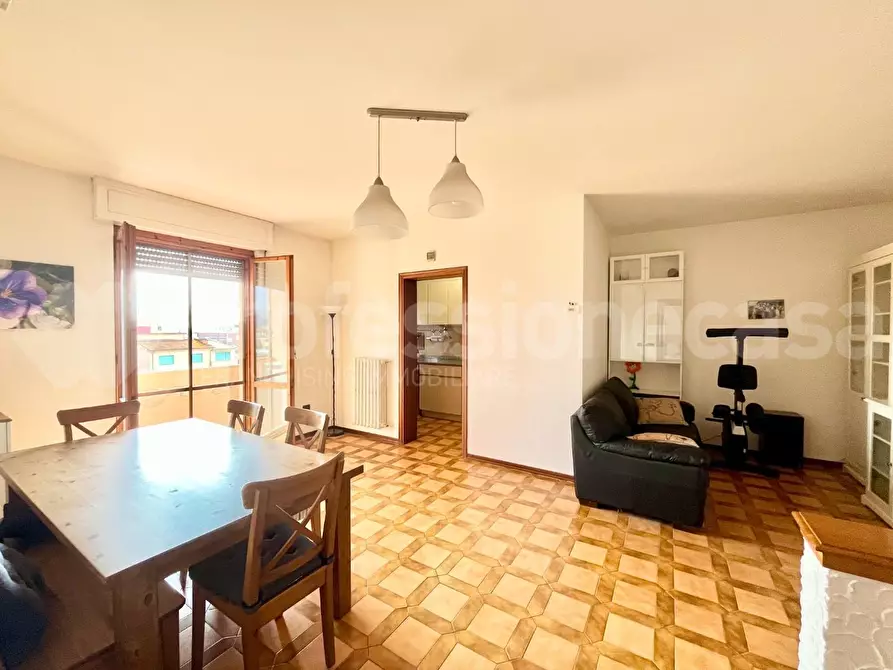 Immagine 2 di Appartamento in vendita  a Cascina