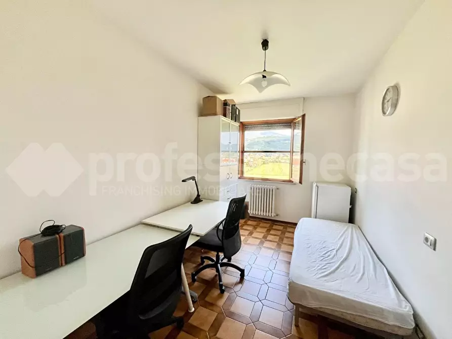 Immagine 15 di Appartamento in vendita  a Cascina