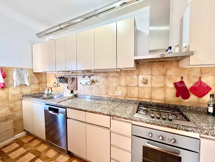 Immagine 9 di Appartamento in vendita  a Cascina