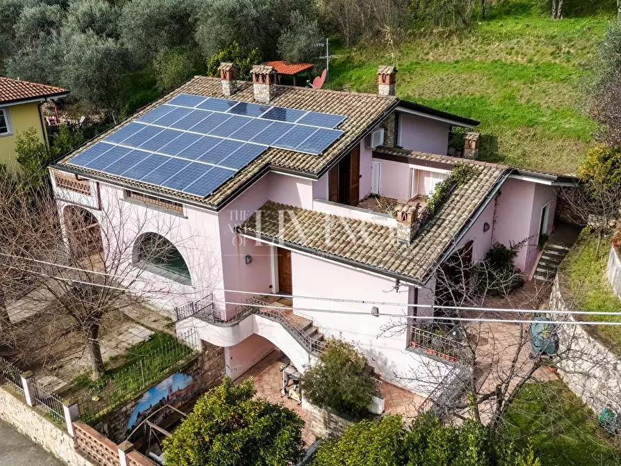 Immagine 4 di Villa in vendita  a Massarosa