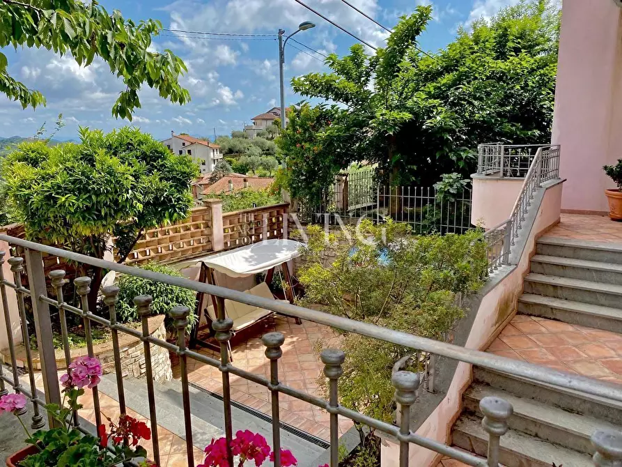 Immagine 29 di Villa in vendita  a Massarosa
