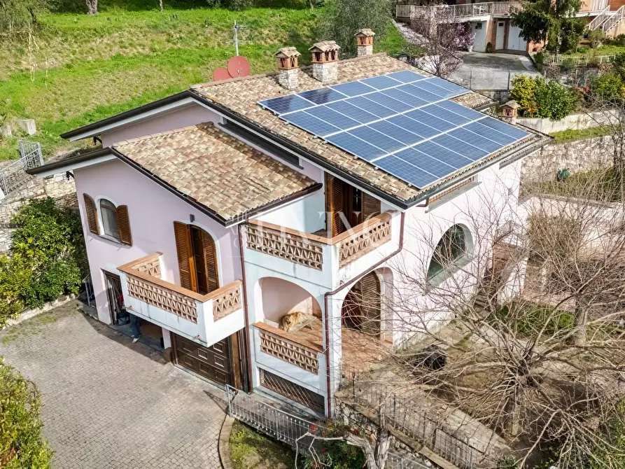 Immagine 26 di Villa in vendita  a Massarosa