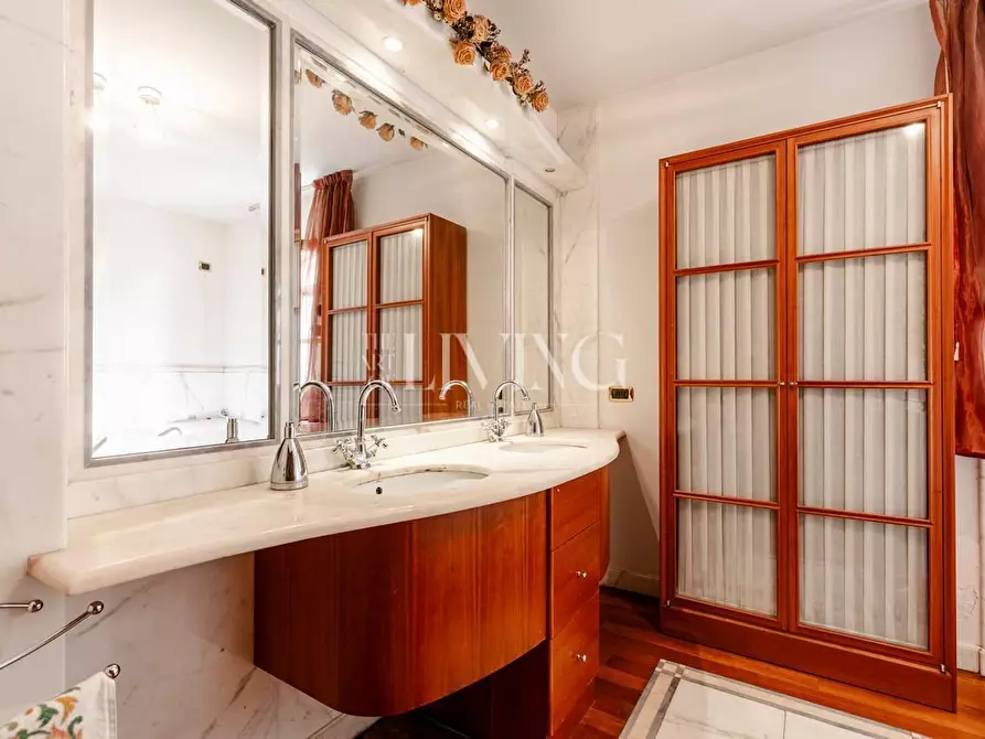 Immagine 14 di Villa in vendita  a Massarosa