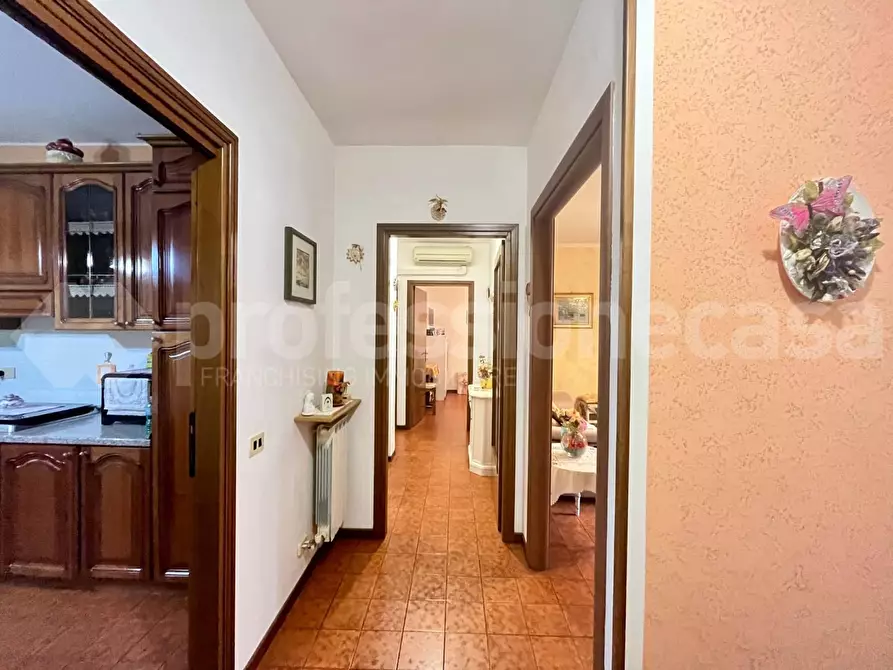 Immagine 8 di Appartamento in vendita  a Santa Maria A Monte